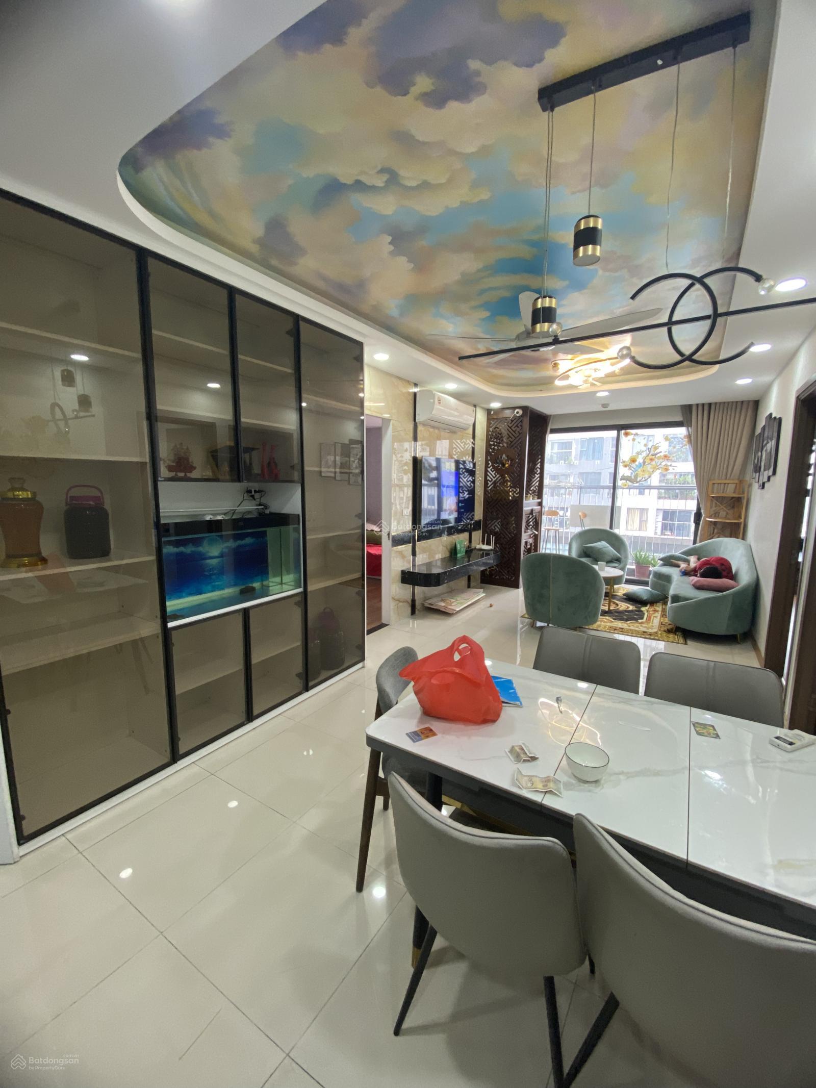 Bán gấp căn góc 3N/2WC, DT 93m2, giá 7.5 tỷ bao phí, NTCB, hướng mát, view hồ tại Rose Town, HN