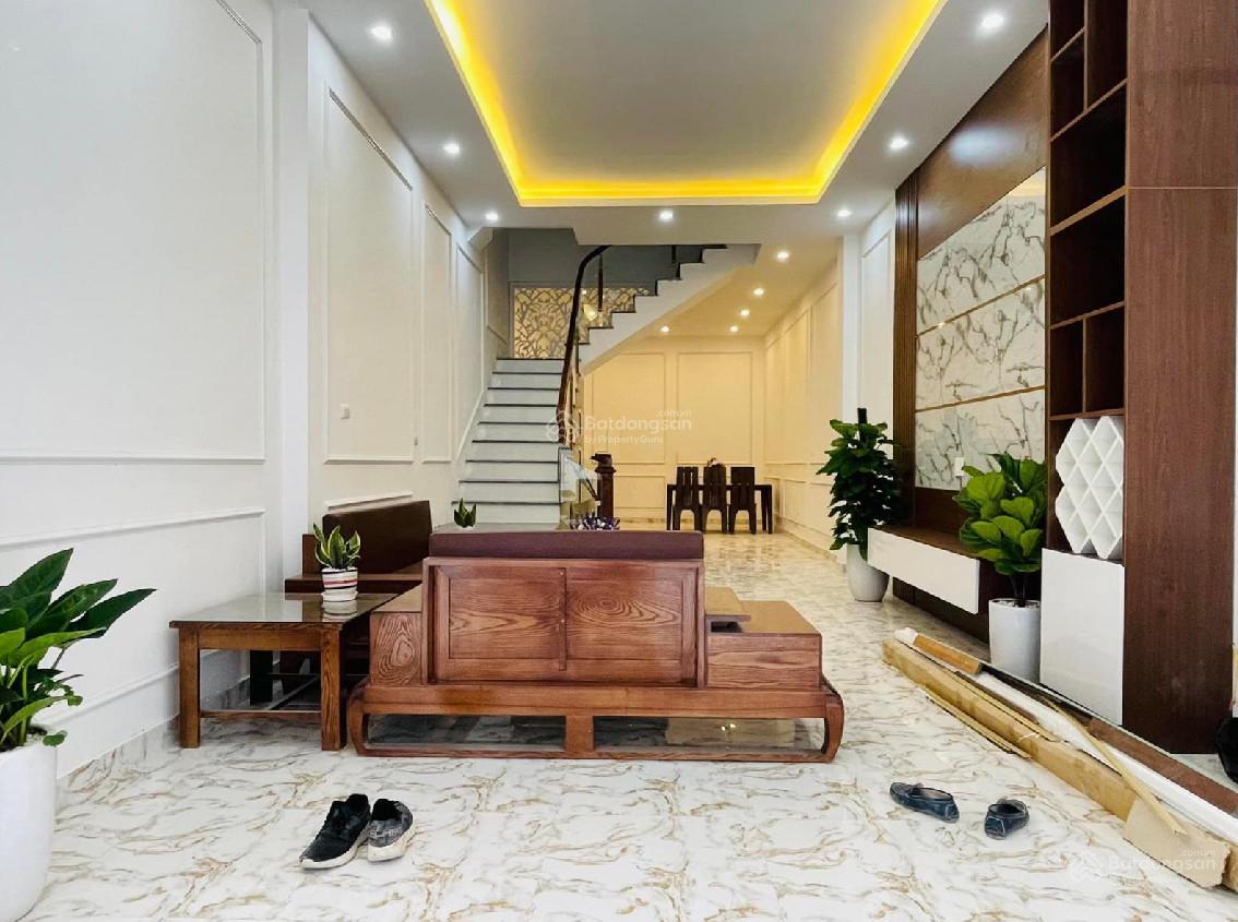 Cần cho thuê gấp nhà Đội Cấn - Ngọc Hà, DT 45m2 x 4 tầng, đủ đồ. Gía 13tr/th 0973 848 ***