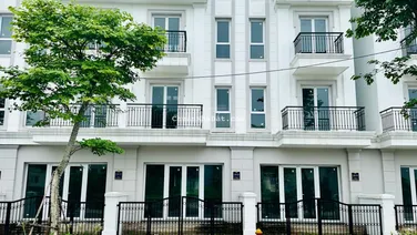 Bán LK Phượng Hoàng Đỏ Dtich 75m / MT 5m Xây 5 Tầng Giá Tốt Nhất Dự Án