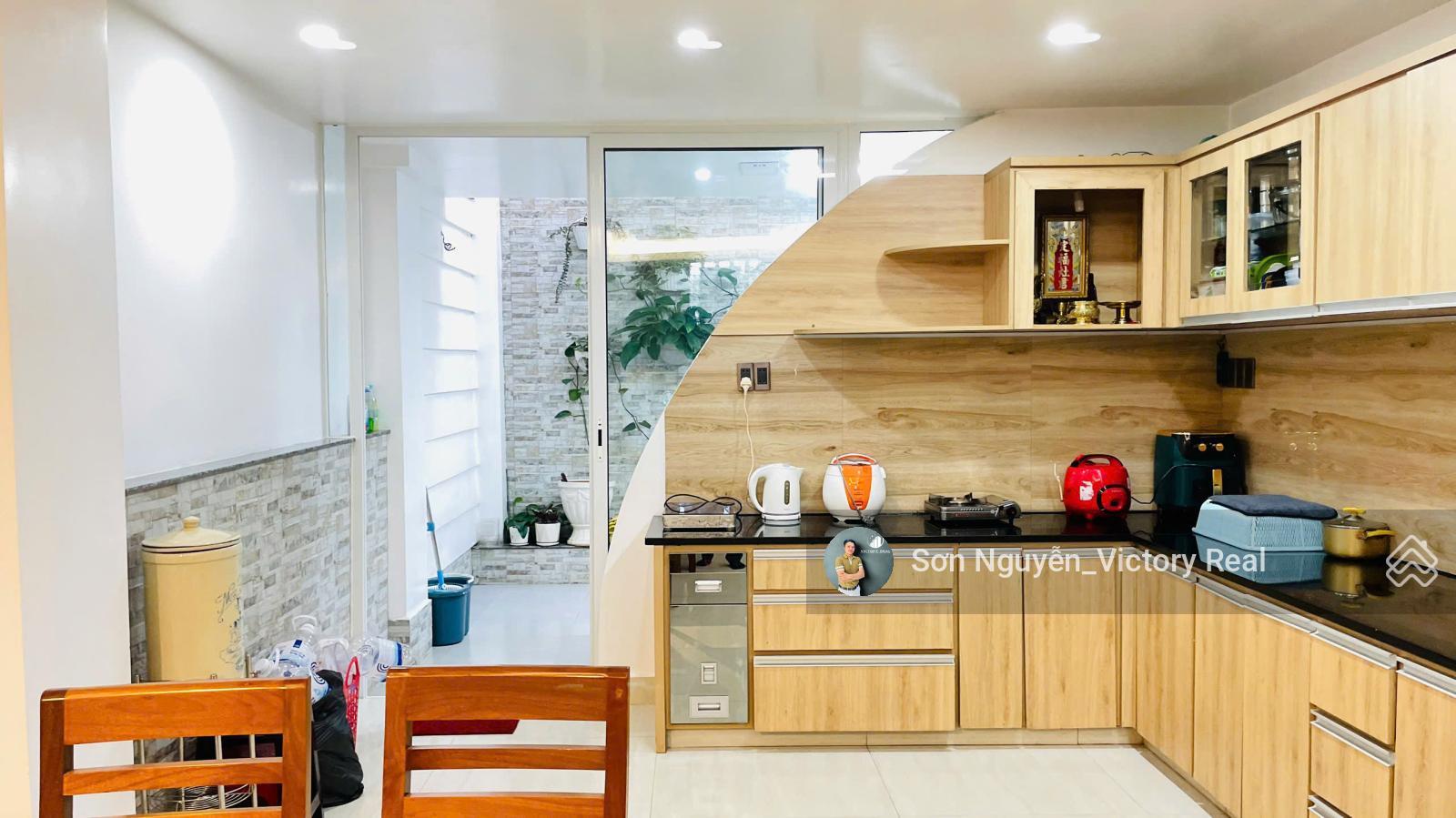 Siêu Vị Trí Trung Tâm Khách Sạn 10 Phòng, Mặt Tiền Yersin Giá Tốt Cho Nhà Đầu Tư