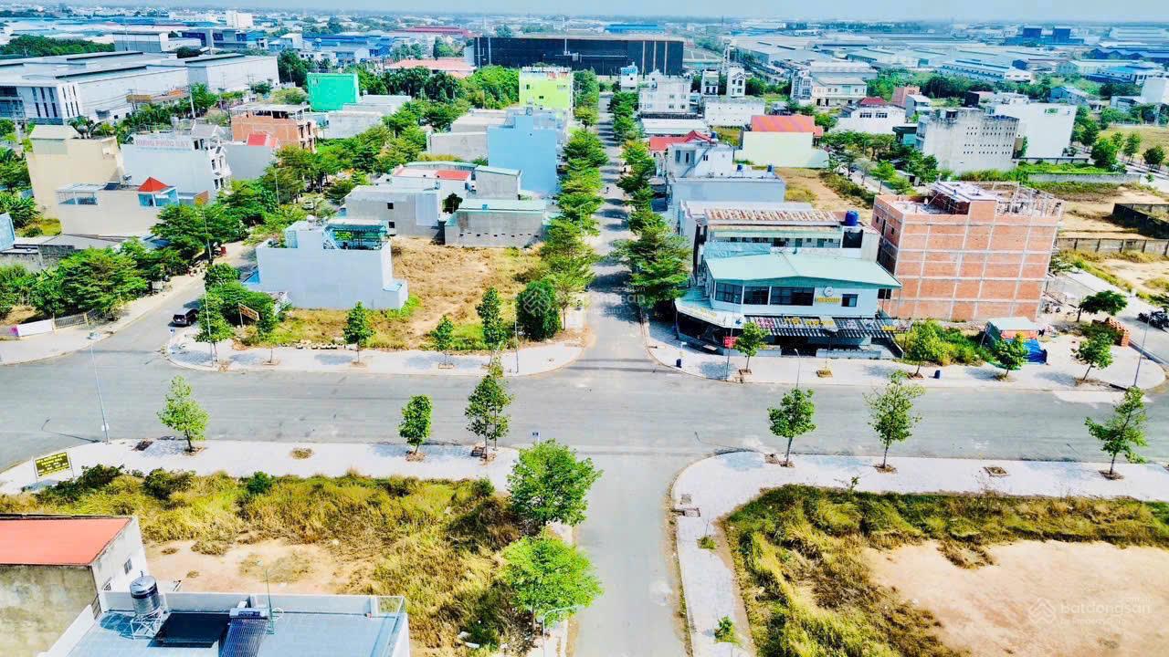 Chủ thiện chí bán nhanh nền đất 130m2. Ngay trục đường chính. Giá tốt còn thương lượng