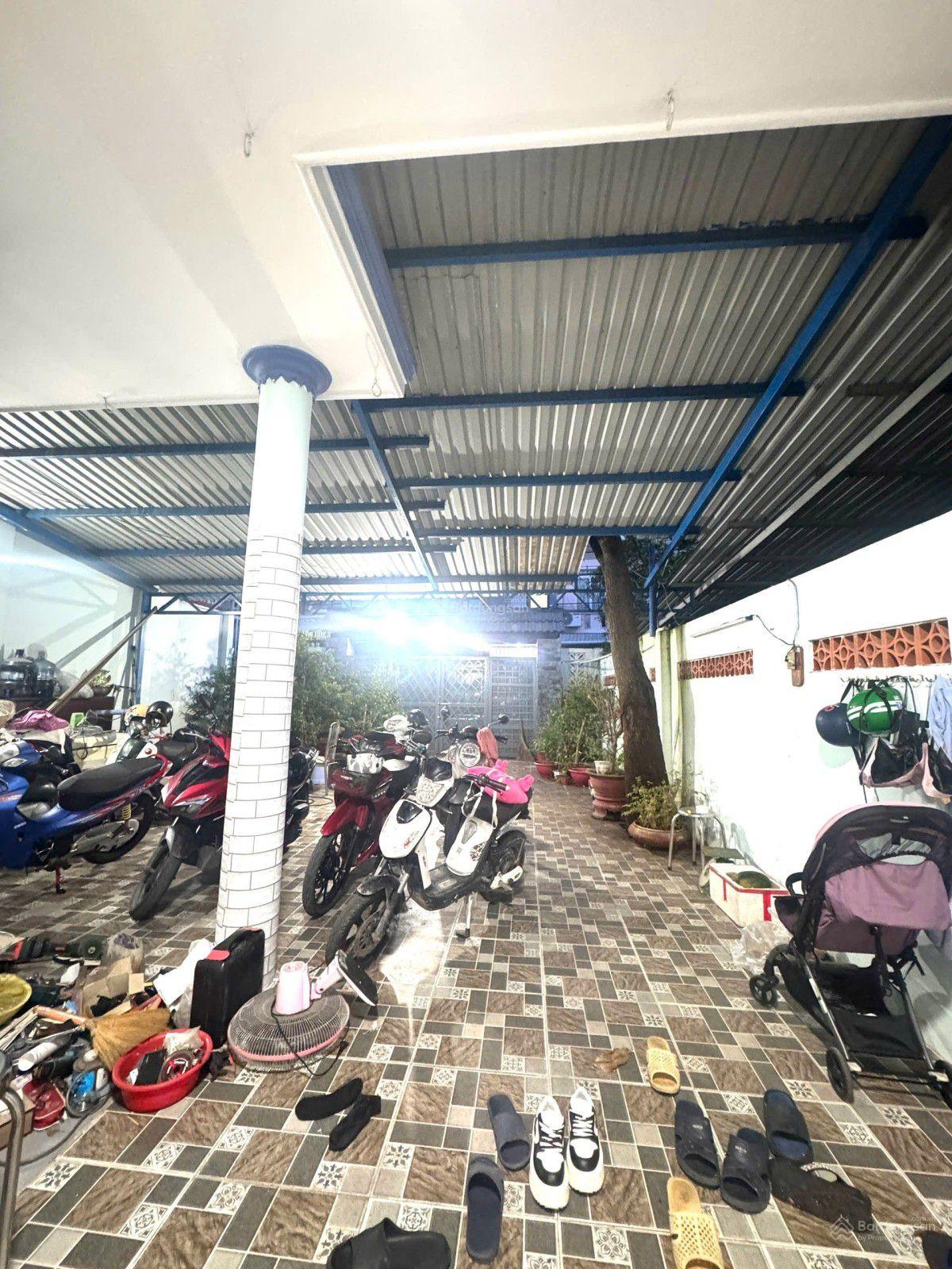 Trần Thị Cờ, Quận 12, cấp 4, 138m2, 6,4x20m, nở hậu 7m - HXH ngủ trong nhà - Chỉ 7,3 tỷ