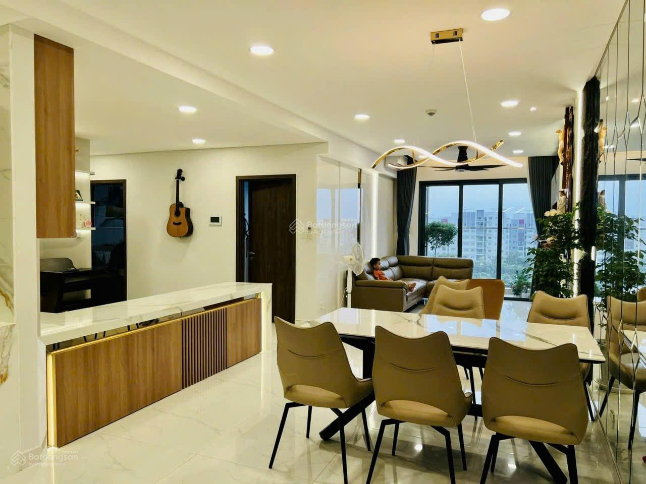 Cho thuê CC Saigon Pavillon 25 triệu, 100m2, 3PN, 2WC, view đẹp tại Bà Huyện Thanh Quan, Q3, HCM