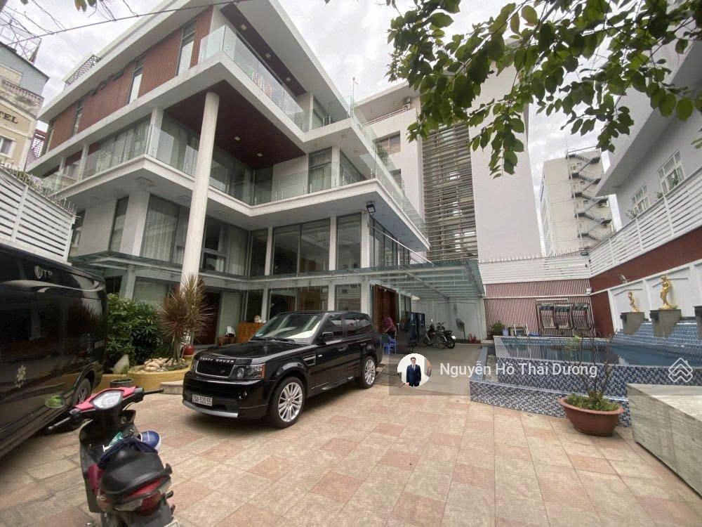 Biệt thự 2 mặt tiền siêu hiếm 582m2, cách sông Sài Gòn 150M, view Landmark 81, đường 2 xe hơi tránh