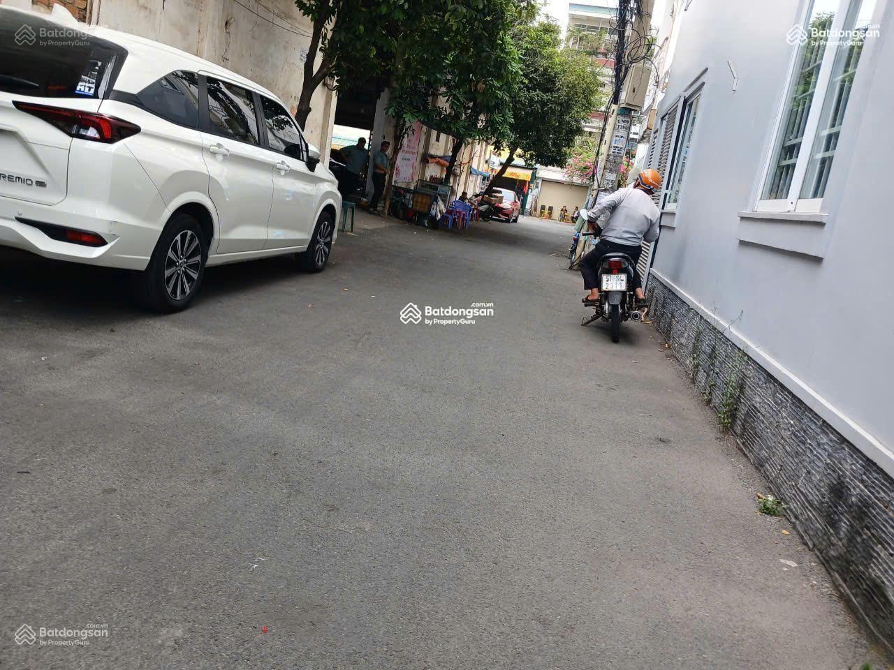 Nhà ngang 10m, duy nhất HXH Trần Quang Diệu, 10x12m - 85m2, 3 tầng, HĐT 25 triệu/tháng chỉ 18 tỷ TL