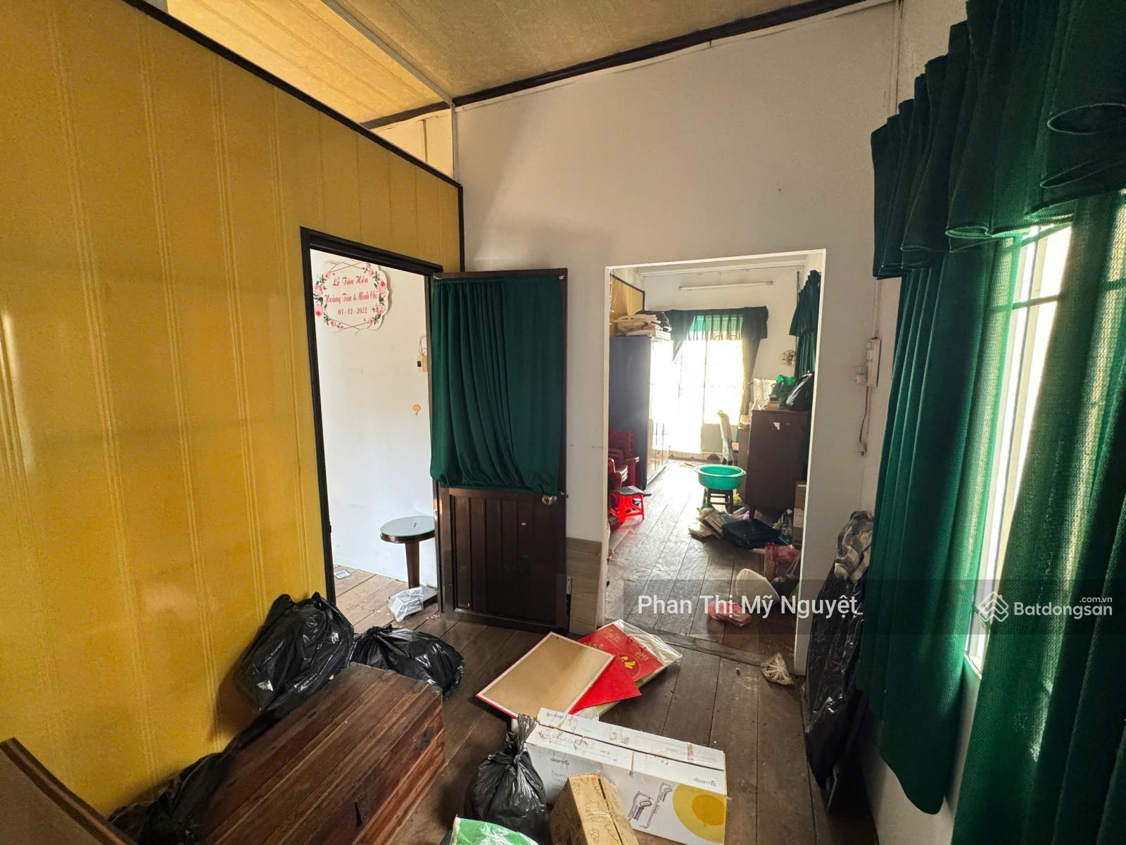 Siêu rẻ! Cách vài căn ra HXH Hoàng Hoa Thám, BT, DT: 5,2 x 13m, GPXD: 4T, chỉ 7,7 tỷ TL, 0903 155 ***