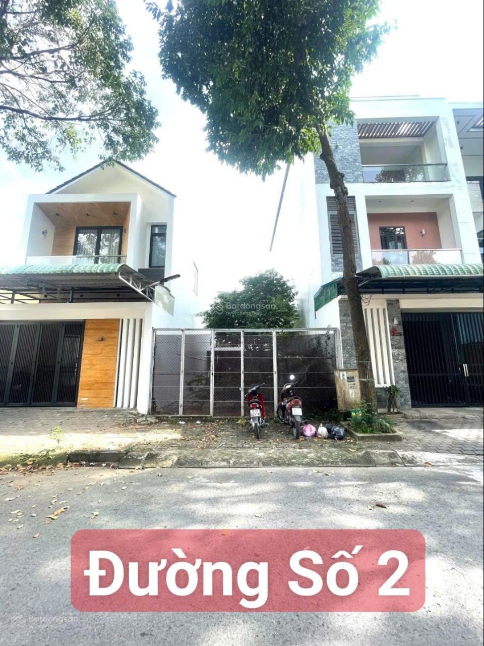 Nền KDC Nam Long (ngang 5,7m dài 20m)