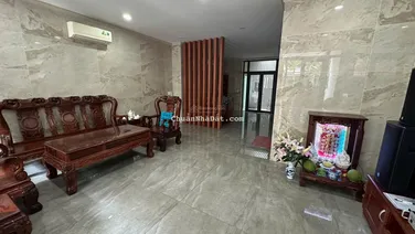 Cho thuê tầng trệt KDT Vạn Phúc city giá 11tr 6x17m