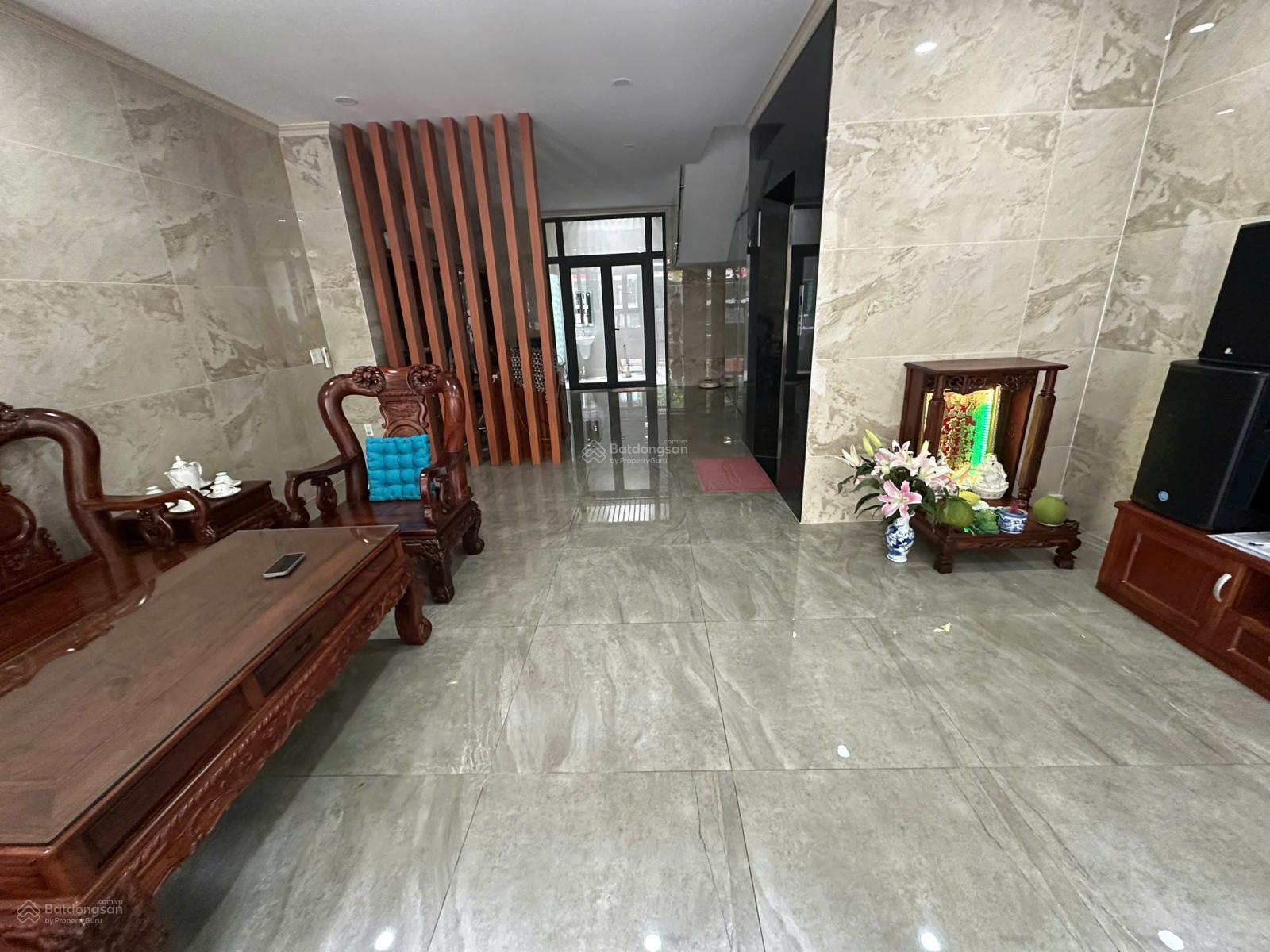 Cho thuê tầng trệt KDT Vạn Phúc city giá 11tr 6x17m Cho thuê tầng trệt KDT Vạn Phúc city giá 11tr 6x17m