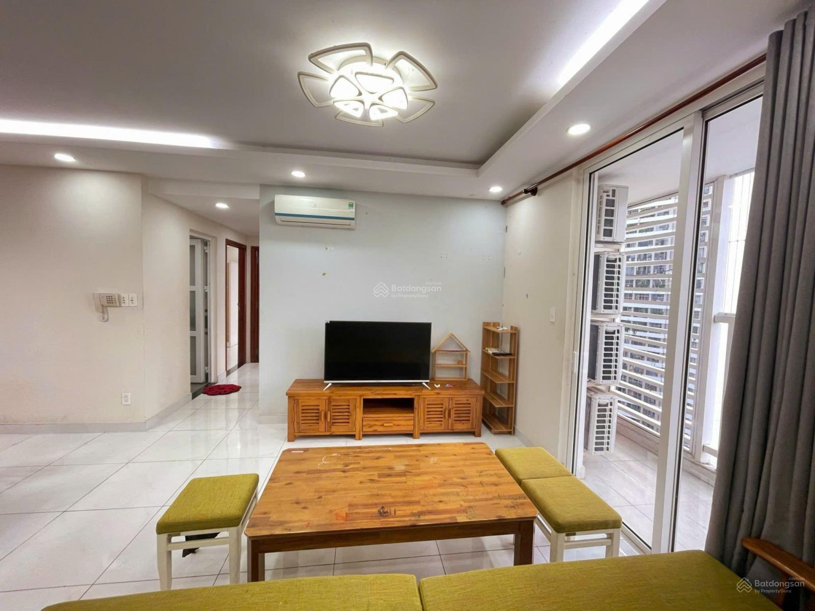 Cho thuê căn hộ Orchard Garden ( gần sân bay ) 90m2, 3pn 2wc Full NT giá 21tr , LH : 0933 481 ***