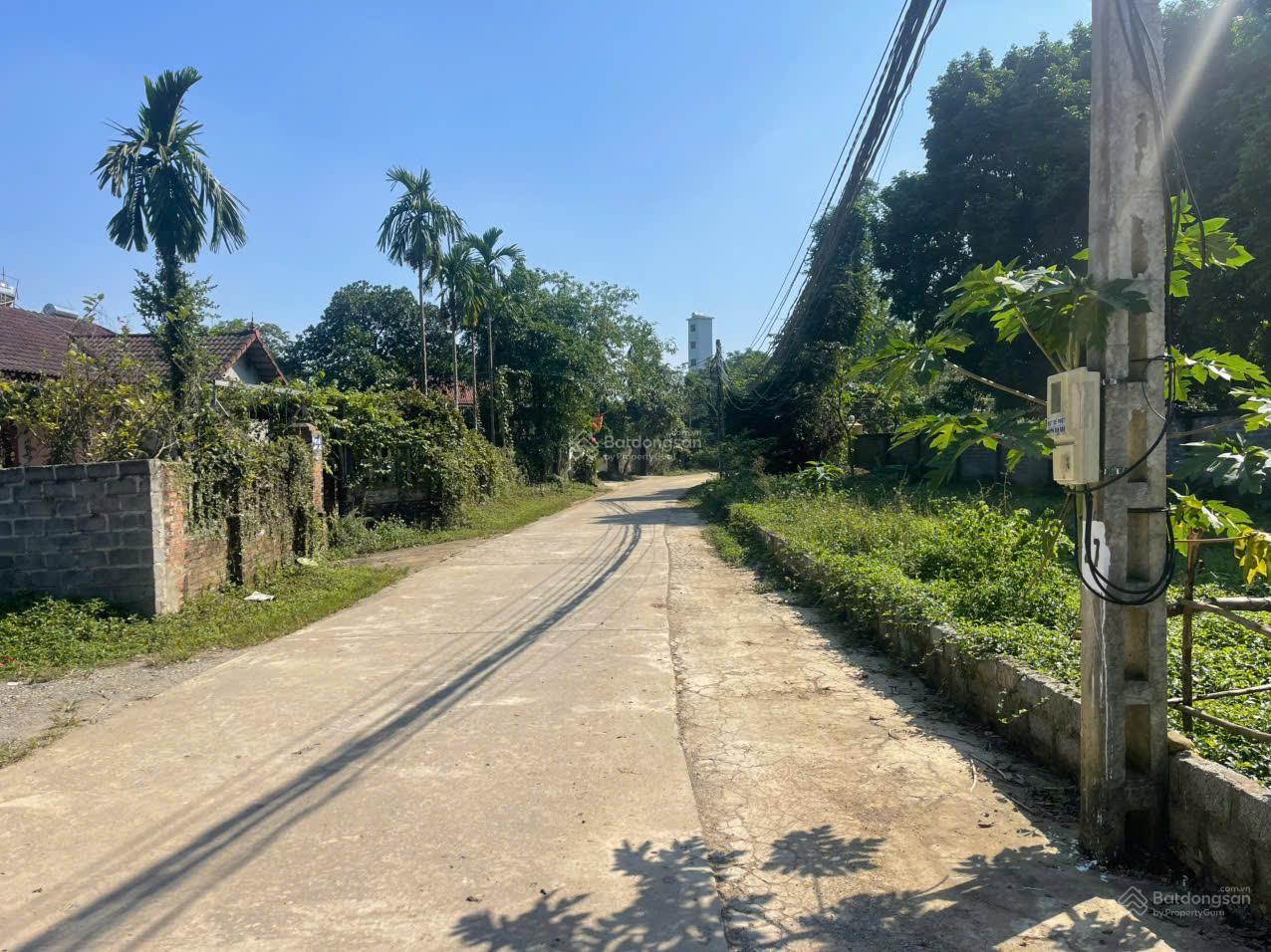 BÁN GẤP 400M² ĐẤT THỔ CƯ ĐẸP  GIÁ RẺ TẠI LƯƠNG SƠN HÒA BÌNH  VỊ TRÍ TRONG QUẦN THỂ BIỆT THỰ NGHỈ