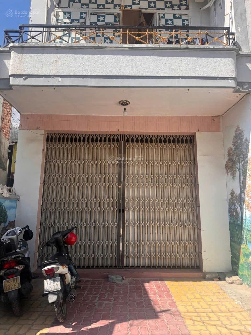 Nhà 3 tầng Nguyễn Bỉnh Khiêm, ra biển Trần Phú 400m. Giá: 11 tỷ