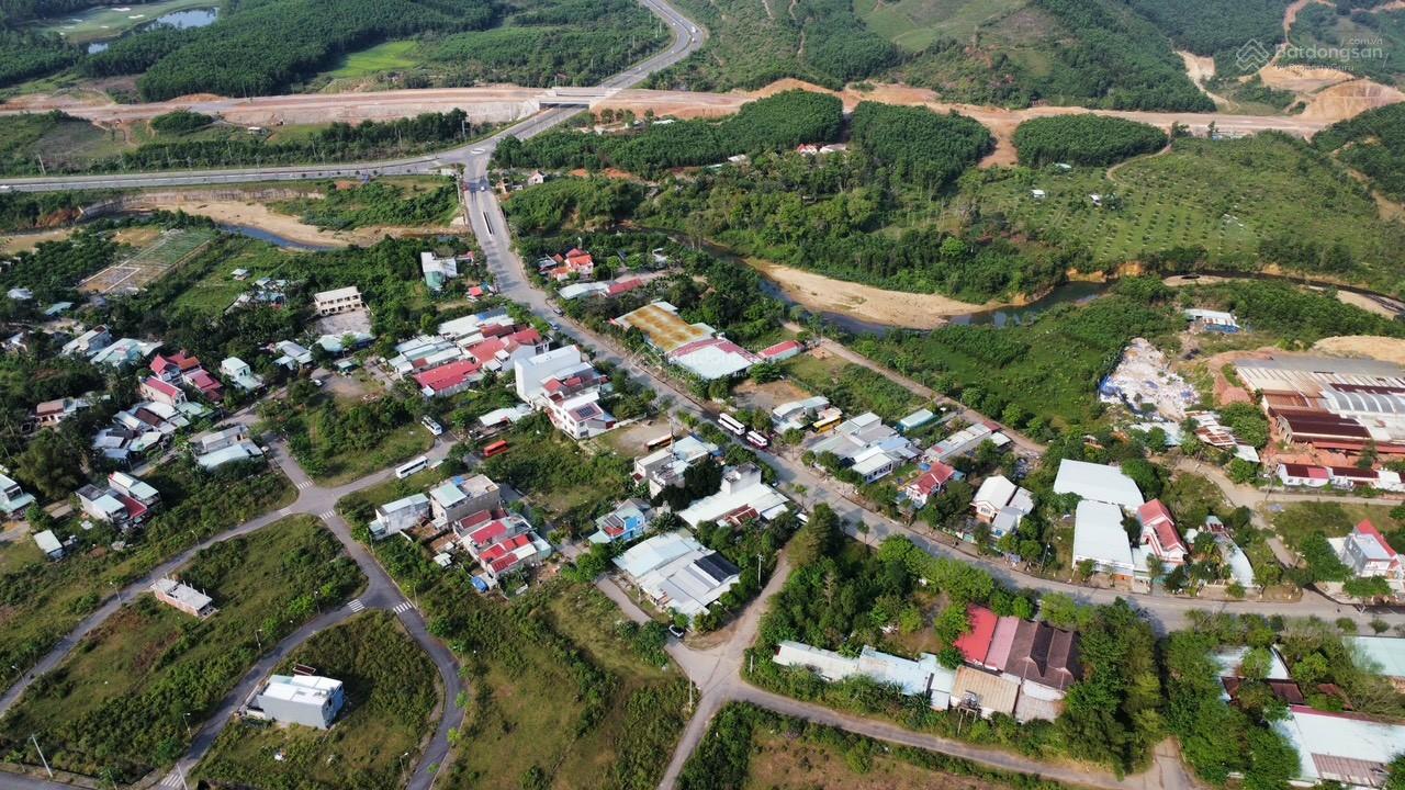 Bán lô đất đẹp tại khu tái định cư Đà Nẵng, khu dân cư đã đông đúc - cạnh khu du lịch Bà Nà Hills