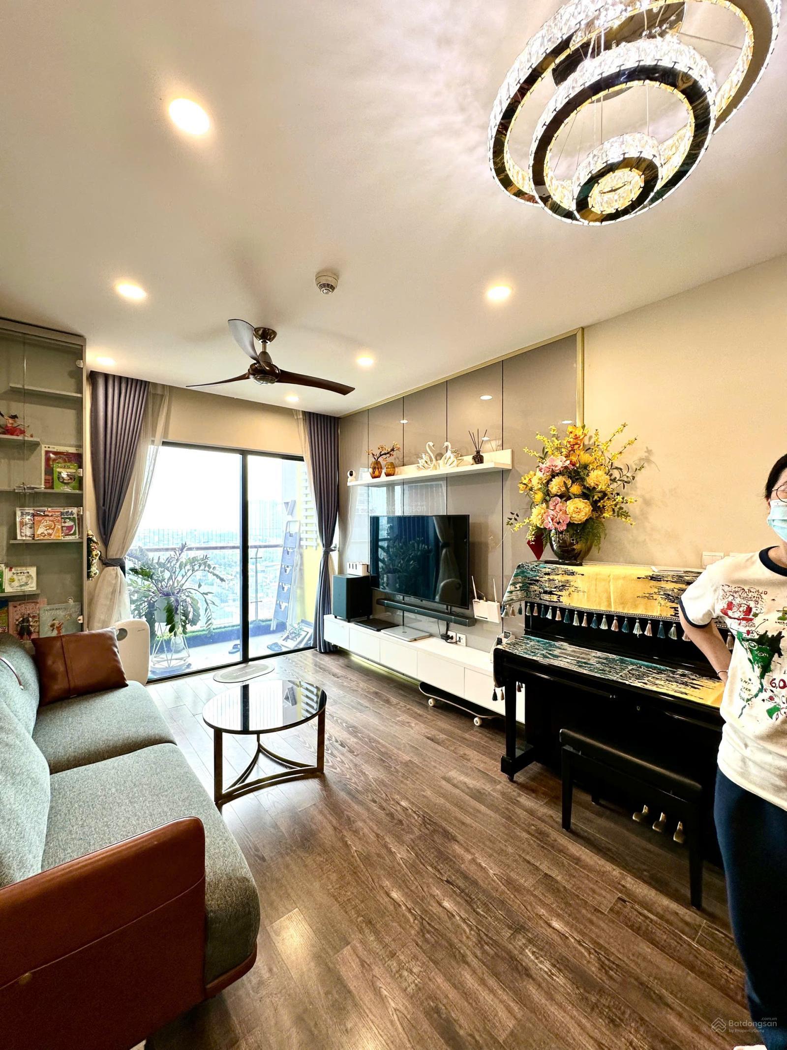 Giá tốt tôi cho thuê căn hộ 2 ngủ, DT 65m2, đủ đồ, nhà thoáng mát giá 13.5tr/th tại Gold Season Giá tốt tôi cho thuê căn hộ 2 ngủ, DT 65m2, đủ đồ, nhà thoáng mát giá 13.5tr/th tại Gold Season