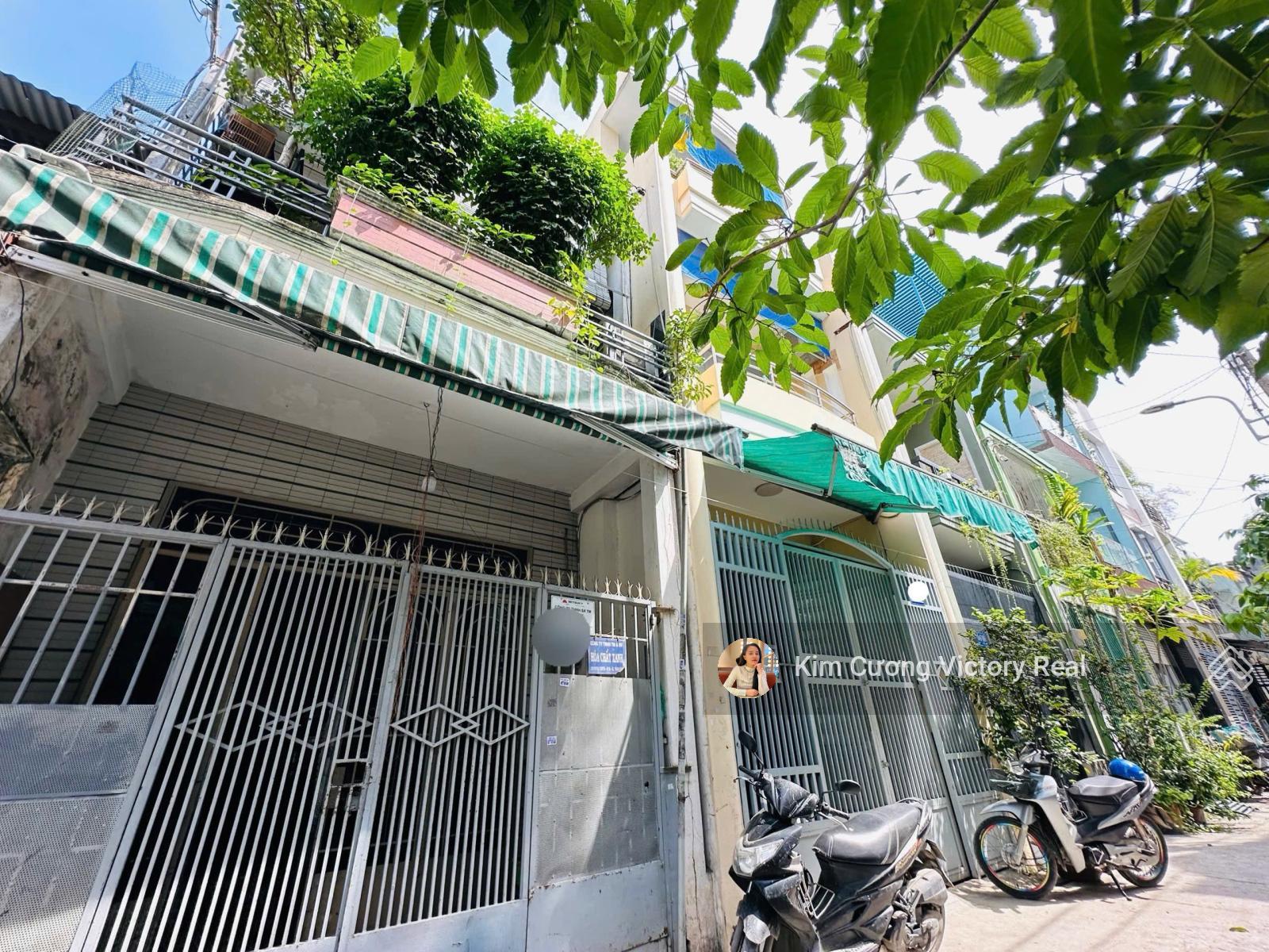 Bán nhà 2 mặt tiền hẻm xe hơi 5m Đồng Đen, thông Nguyễn Hồng Đào - 4x15m nở hậu 4.5m - chỉ 8.5 tỷ