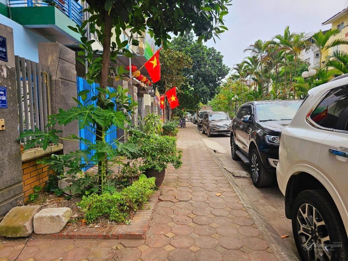 Biệt thự liền kề giá chung cư, Tây Mỗ, 94m*4 tầng, giá 18,7 tỷ vỉa hè rộng, Ô tô tránh, kinh doanh. Biệt thự liền kề giá chung cư, Tây Mỗ, 94m*4 tầng, giá 18,7 tỷ vỉa hè rộng, Ô tô tránh, kinh doanh.