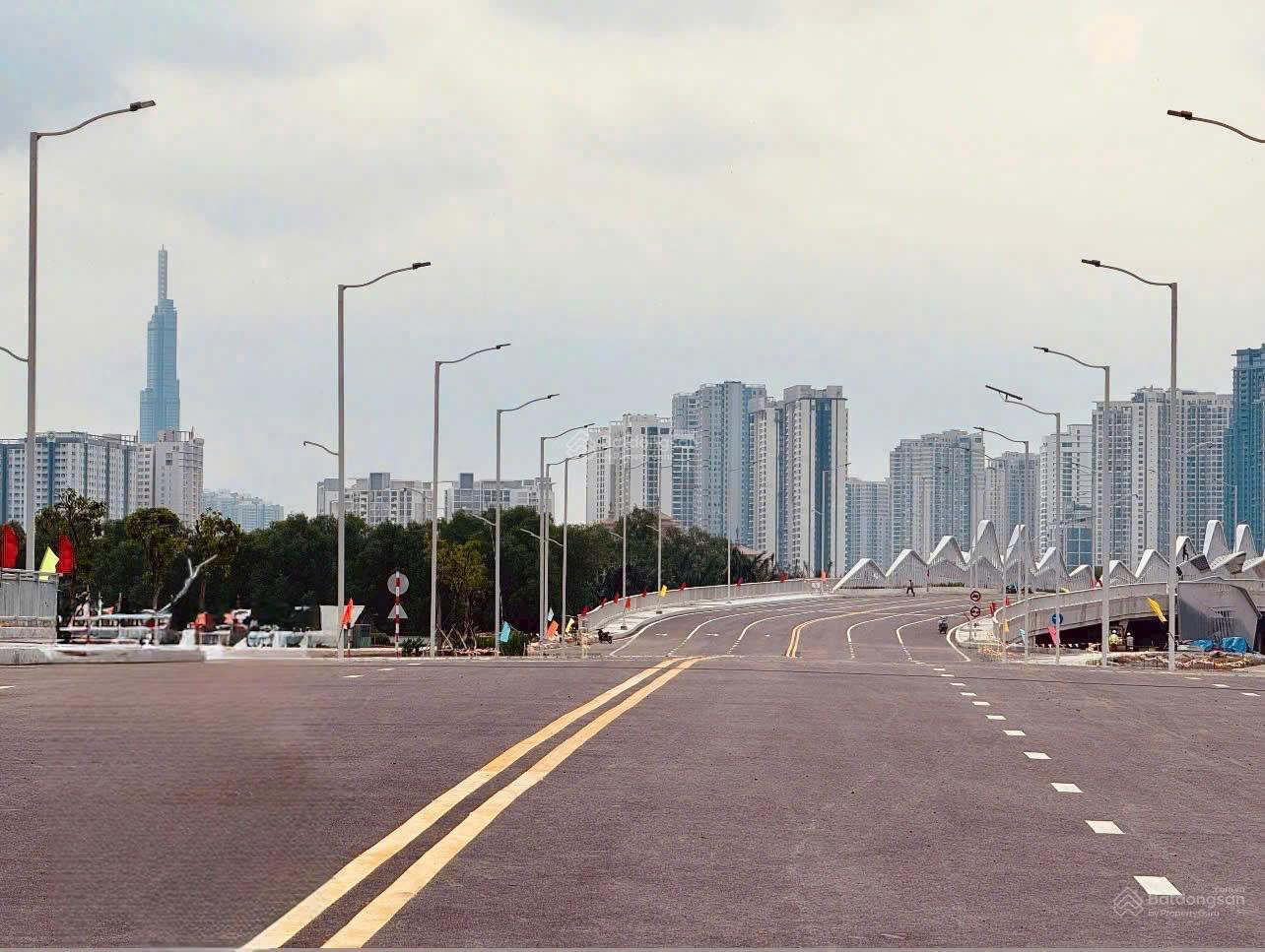 Bán lô đất sổ cá nhân mặt tiền Liên Phường Quận 9 giá 30 tỷ - 144m2 xây 8 tầng Bán lô đất sổ cá nhân mặt tiền Liên Phường Quận 9 giá 30 tỷ - 144m2 xây 8 tầng