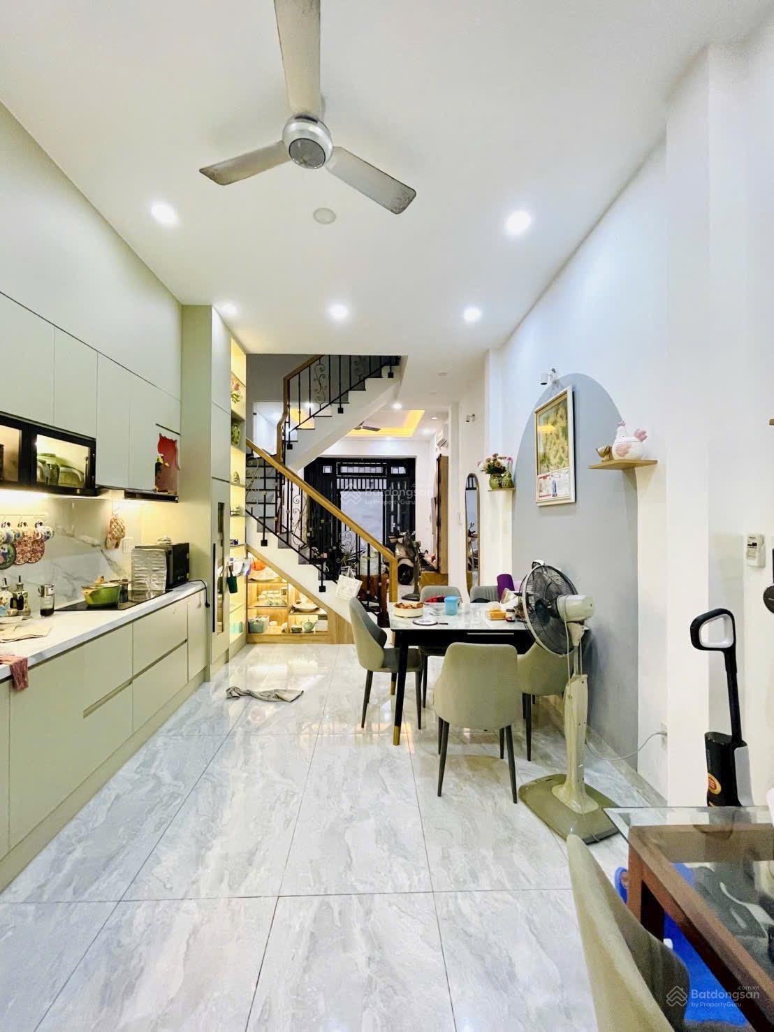 50m2 - Phan Đăng Lưu - cao ốc Satra Exim - 4 tầng - siêu mới - sát mặt tiền - hẻm rộng - 9,8 tỷ