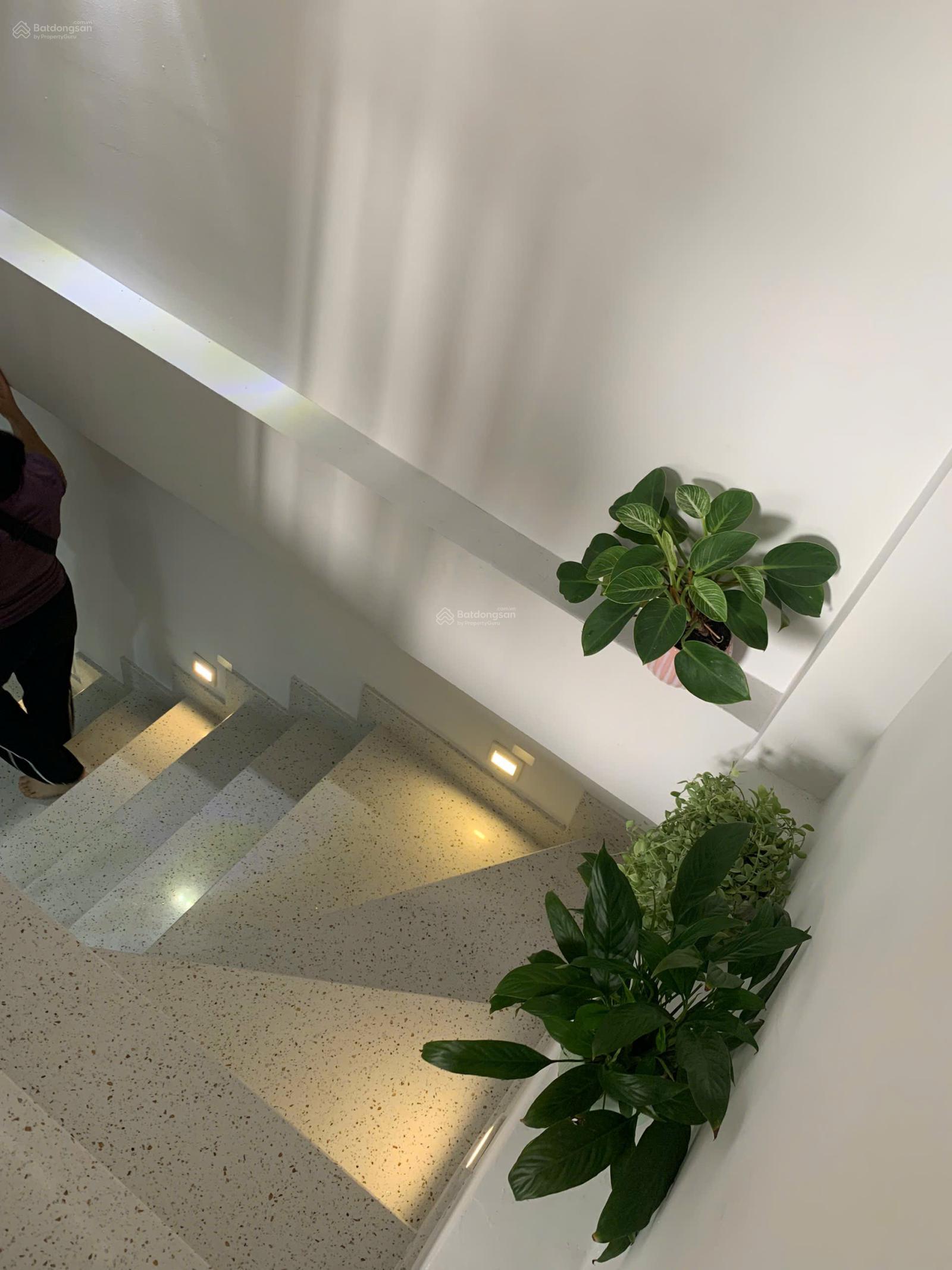 NHÀ ĐẸP MỚI TINH 5 LẦU ĐƯỜNG SỐ 9 KHU BÌNH PHÚ Q.6