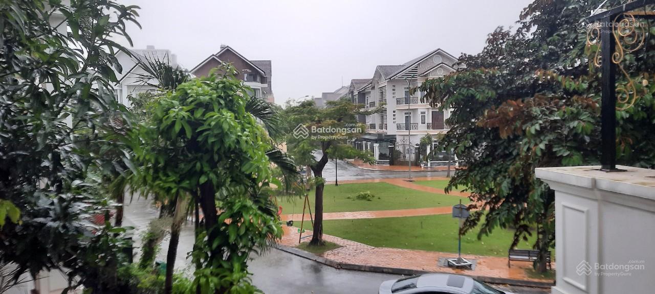 Chính chủ bán nhà góc 2 MT. Giá 24.9 tỷ có căn biệt thự view sông và công viên KDC 6B DT. 312m2 LH