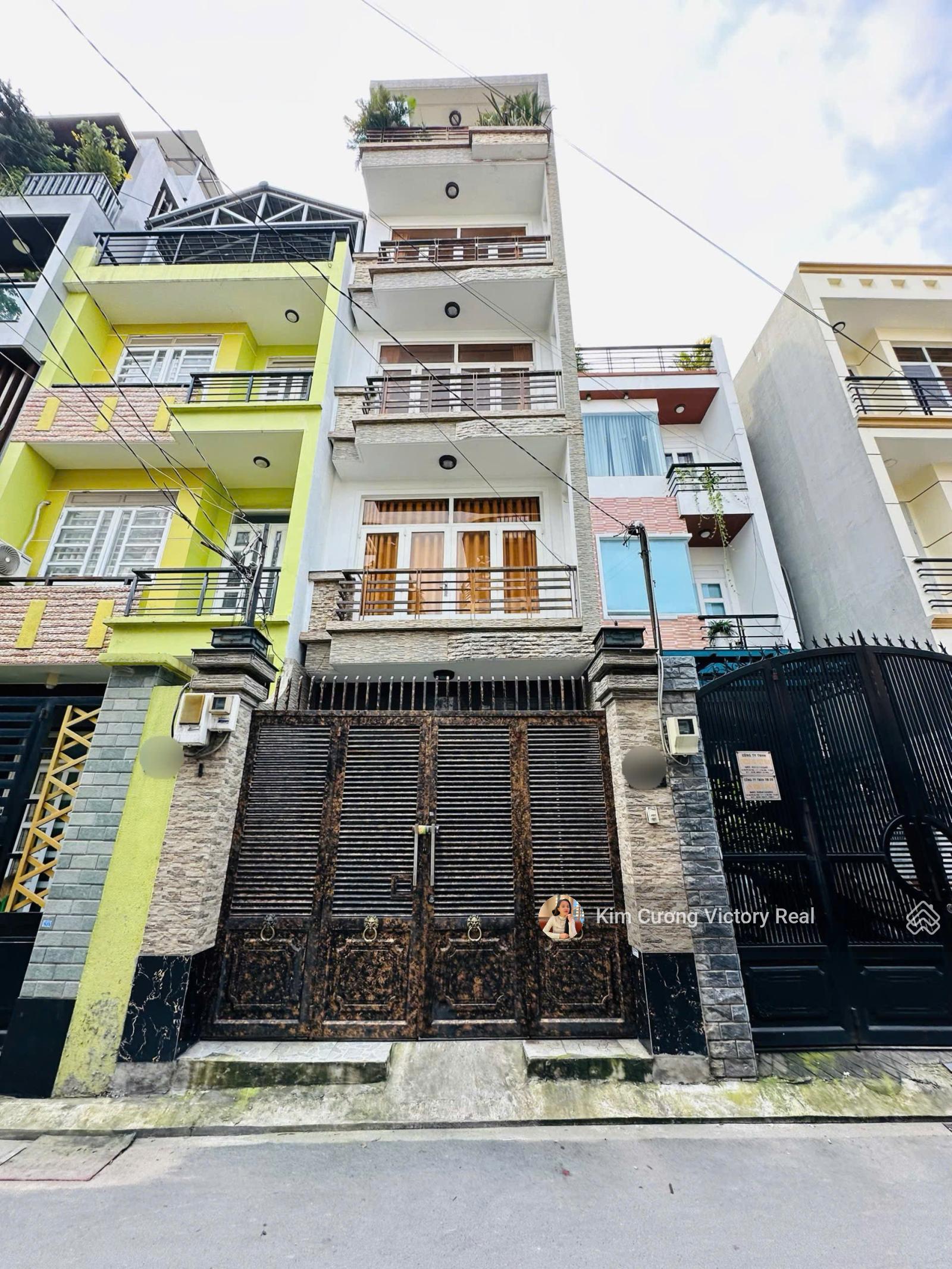 Chỉ 12.3 tỷ - bán nhà mặt tiền đường Nguyễn Bá Tòng, Lê Ngân - DT 72m2 4x18m, 3 lầu ST nhà đẹp