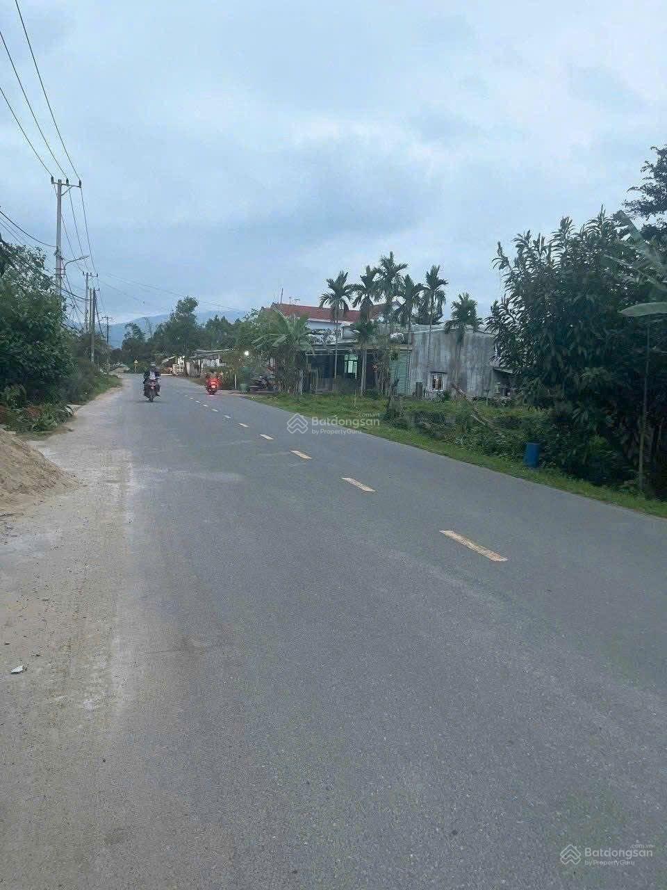 Đất mặt tiền đỗ phát gần chợ Hòa Ninh 128m2, giá rẻ