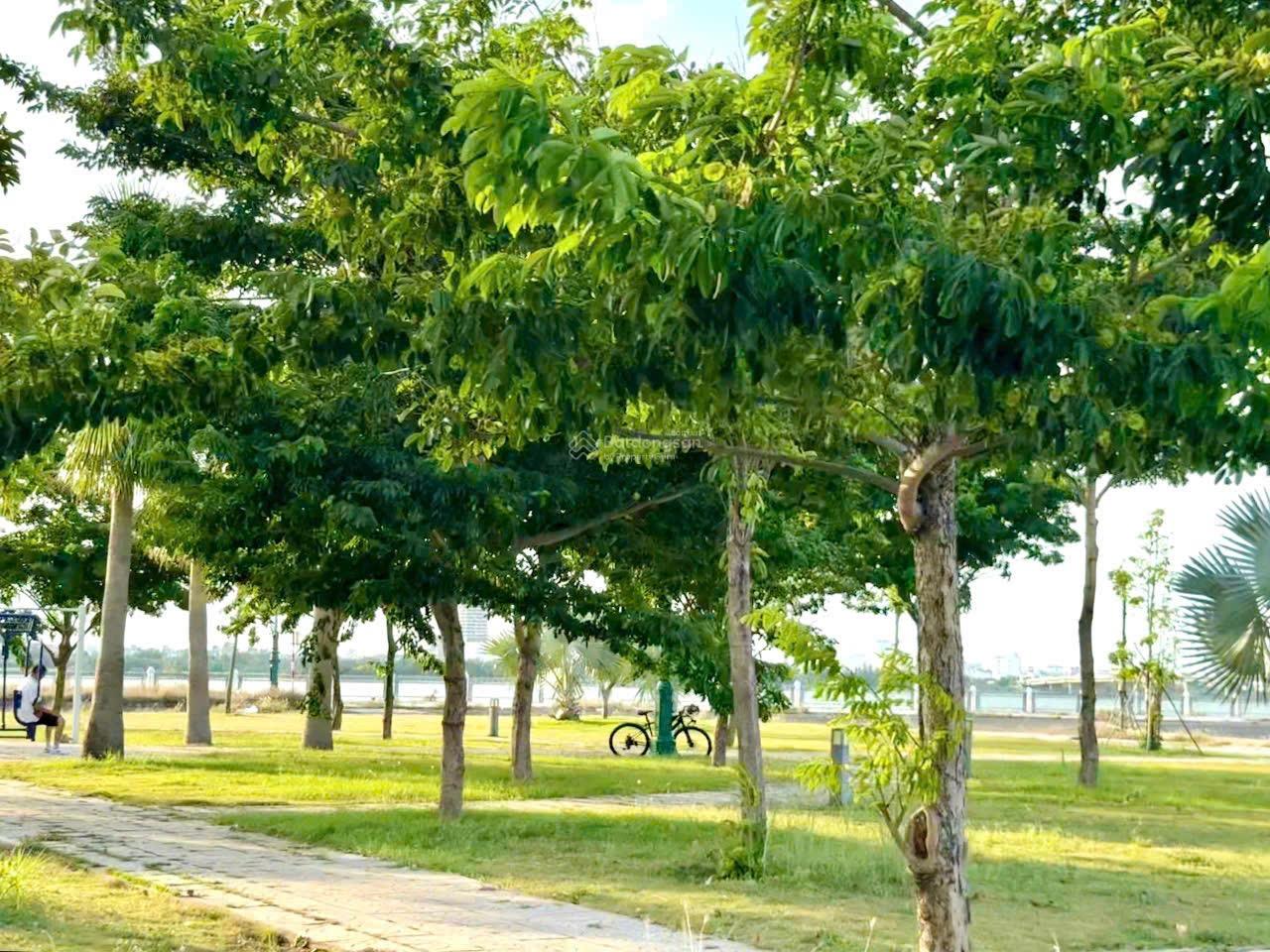 ** HOT* CẮT LỖ 1 TỶ* - Bán lô 350m2 2 mặt tiền BT BÀ ĐIỀU GIÁ CHỈ 8,2TỶ( R = 25M)