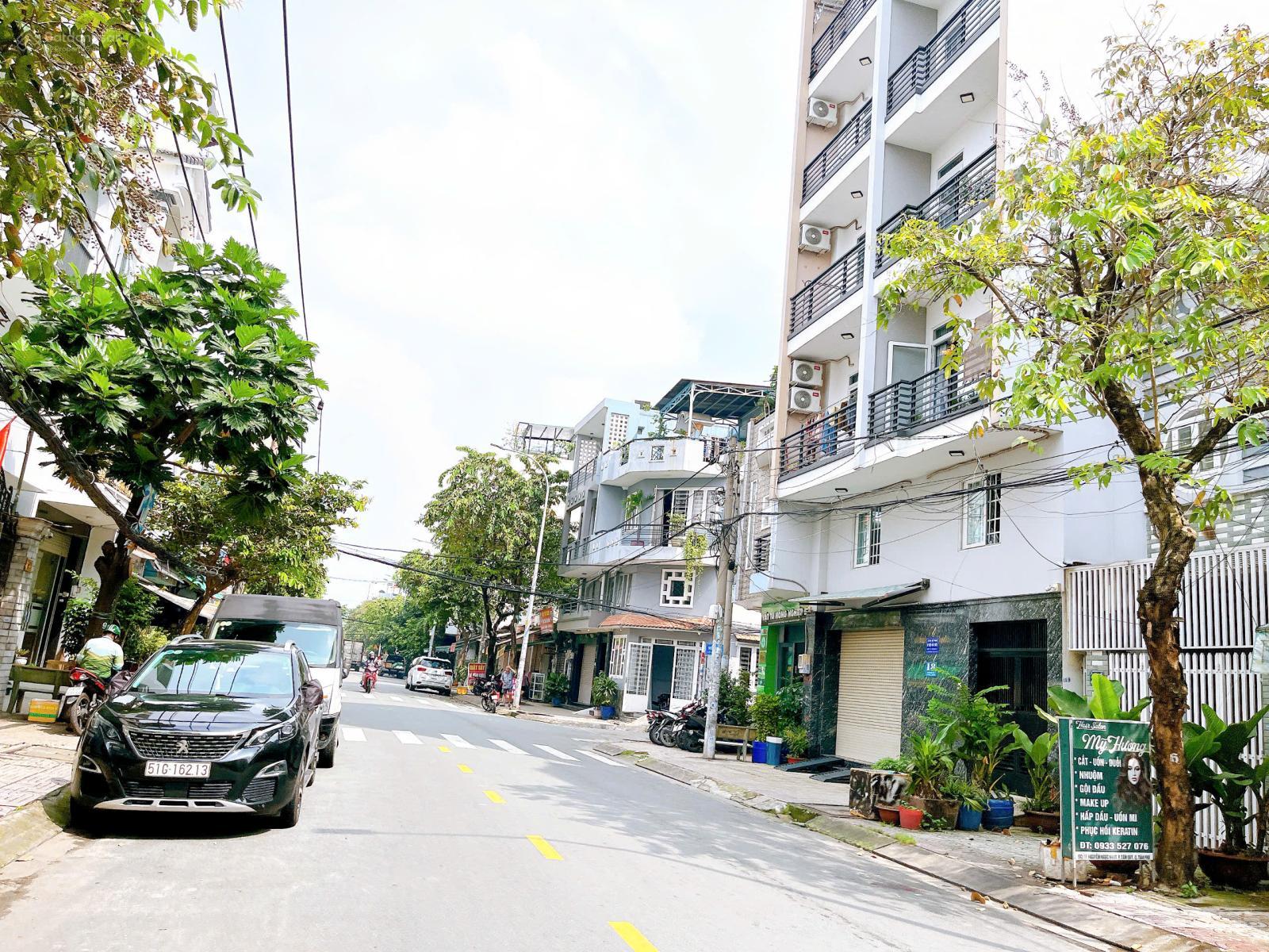 Bán CHDV mặt tiền Khu Tân Hương - Độc Lập, Tân Phú. DT: 8x19m, 6 tấm, thu nhập 150 triệu/th