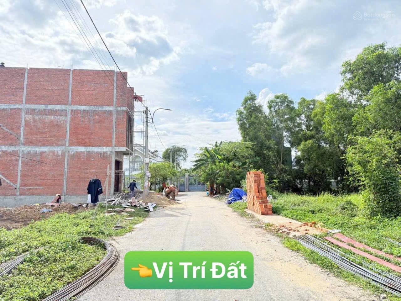 Bán lô đất đẹp 1 sẹt đường Long Phước - cách Vinhomes 700m - giá chỉ 3,45 tỷ / 59,5m2