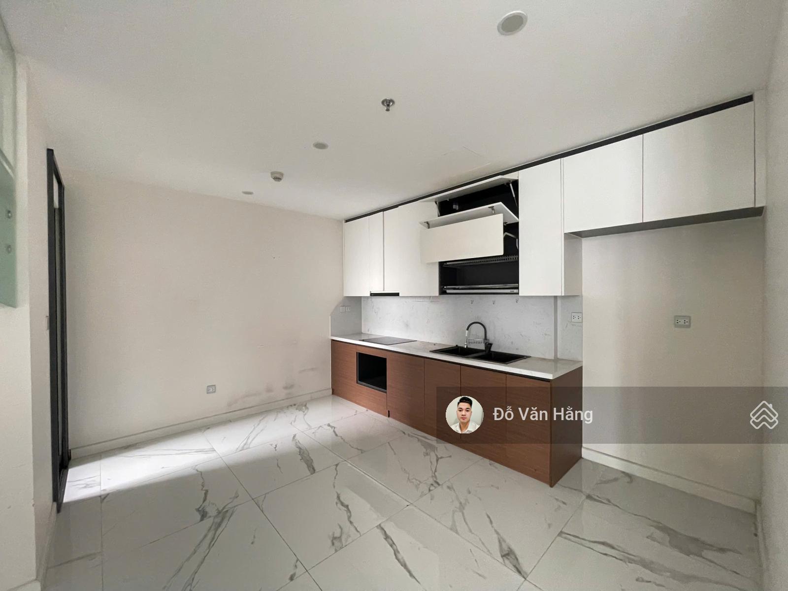 Bán căn Duplex view Sông Hồng Sunshine City 5 ngủ diện tích 192m2 giá 20 tỷ - sổ đỏ sang tên