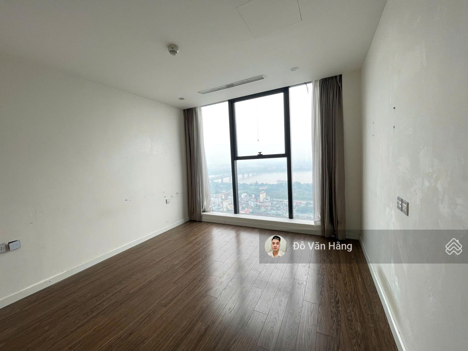 Bán căn Duplex view Sông Hồng Sunshine City 5 ngủ diện tích 192m2 giá 20 tỷ - sổ đỏ sang tên
