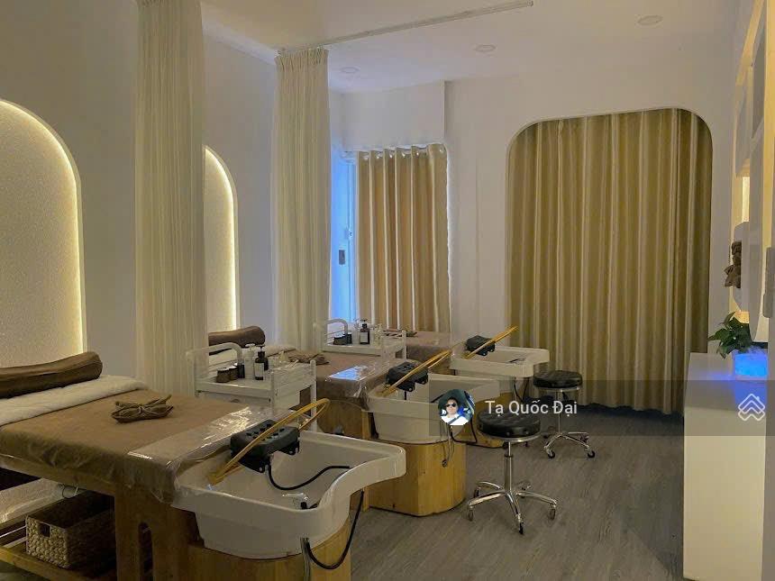 QUẬN 1 - MẶT TIỀN TRẦN ĐÌNH XU - KINH DOANH ĐỈNH - 5 TẦNG - 63M2 - DÒNG TIỀN NỬA TỶ/NĂM - 32 TỶ!