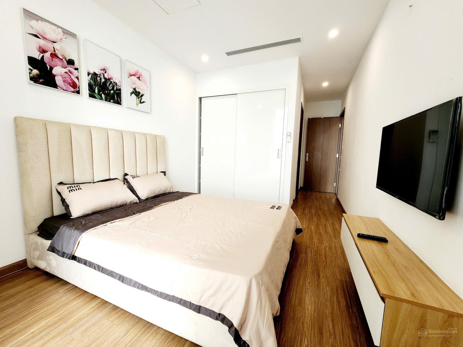 Nổi bật! Cho thuê căn hộ BRG 25 Lê Văn Lương. 115m2. 3 phòng ngủ full đồ. Giá 27tr/th Nổi bật! Cho thuê căn hộ BRG 25 Lê Văn Lương. 115m2. 3 phòng ngủ full đồ. Giá 27tr/th