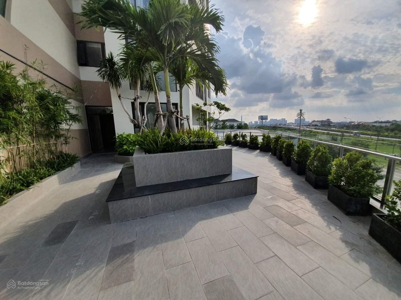 Hàng Hiếm khó gặp căn 2PN 2WC-70m2 căn góc tầng sân vườn giá chỉ 5 tỷ thêm khoảng sân trước nhà