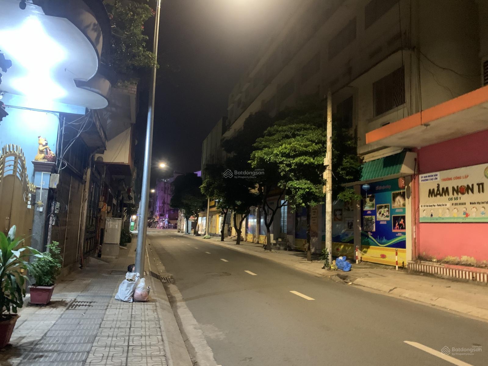 Mặt Tiền Triệu Quang Phục Quận 5, Đường Rộng Vỉa Hè, Căn Góc, DT 47m2 Xây 3 Lầu, MT 4m, Chỉ 20 Tỷ
