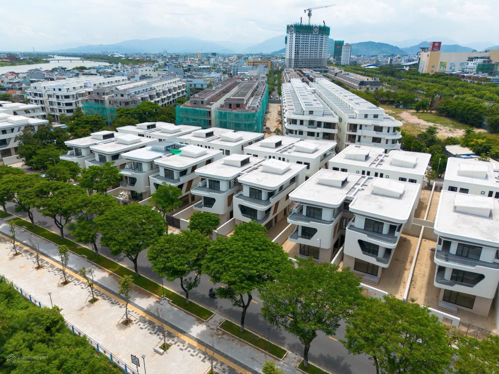 Bán gấp căn nhà 5 tầng đối diện Công viên Dự án Elysia Complex City view siêu thoáng