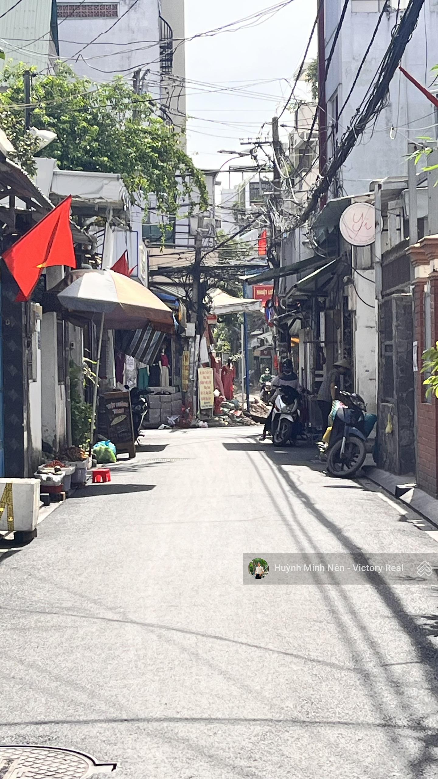 Nhà đẹp đón tết - HXH Nguyễn Hồng Đào - khu sang P14 (4 x 17m) 5 tầng, giá chỉ 11.9 tỷ TL Nhà đẹp đón tết - HXH Nguyễn Hồng Đào - khu sang P14 (4 x 17m) 5 tầng, giá chỉ 11.9 tỷ TL