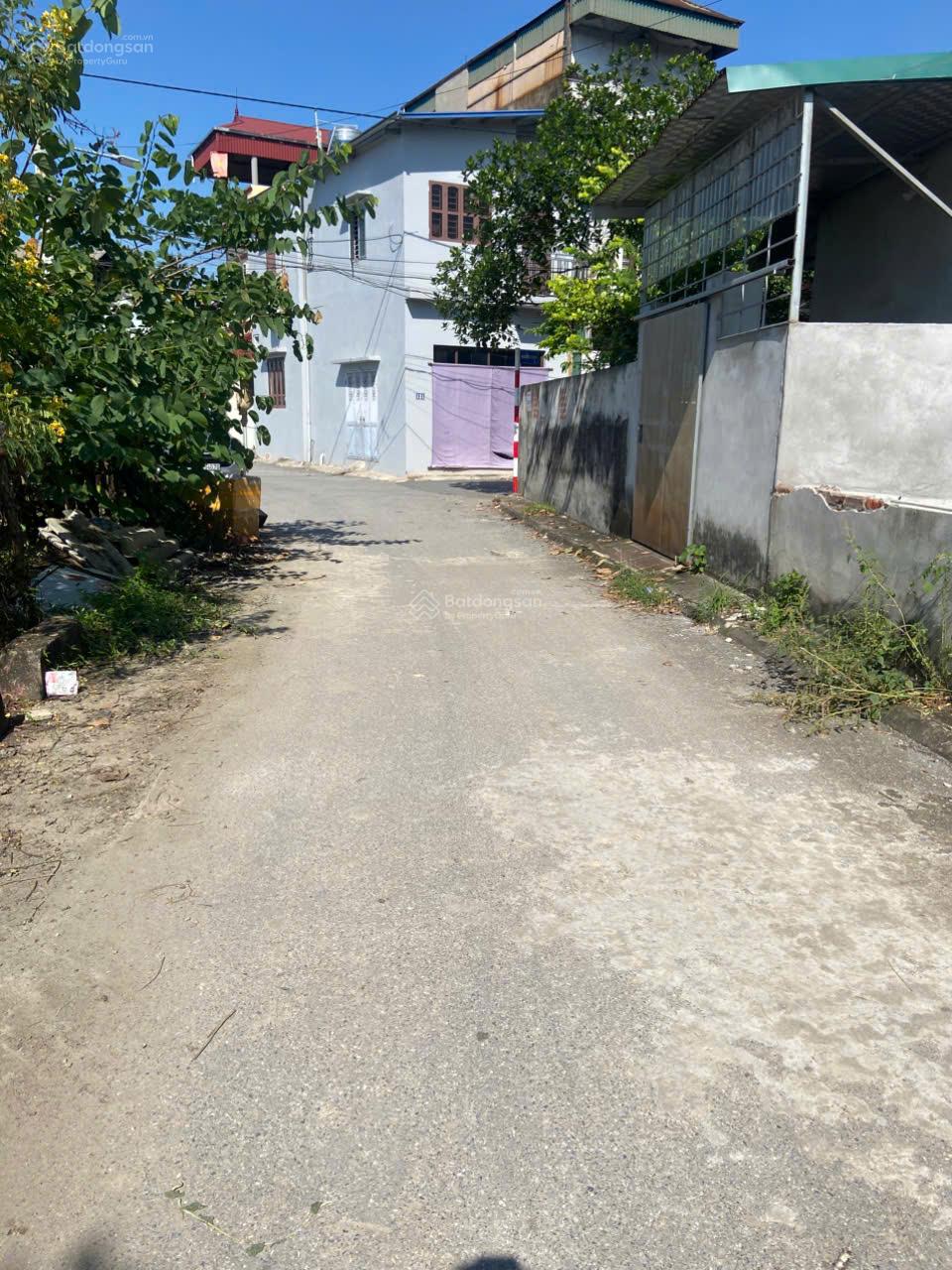 HOT! Bán nhà đẹp Cự Khối - Long Biên - Ô tô vào tận nhà - Vị trí đắc địa - Giá tốt nhất khu vực