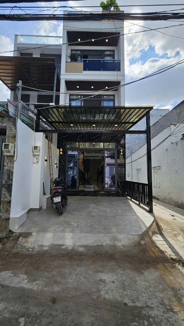 Bán gấp góc hai mặt tiền hẻm xe hơi 1422 Huỳnh Tấn Phát, Quận 7. DT 4x16m. 3 tầng. ST. Giá 7.39 tỷ