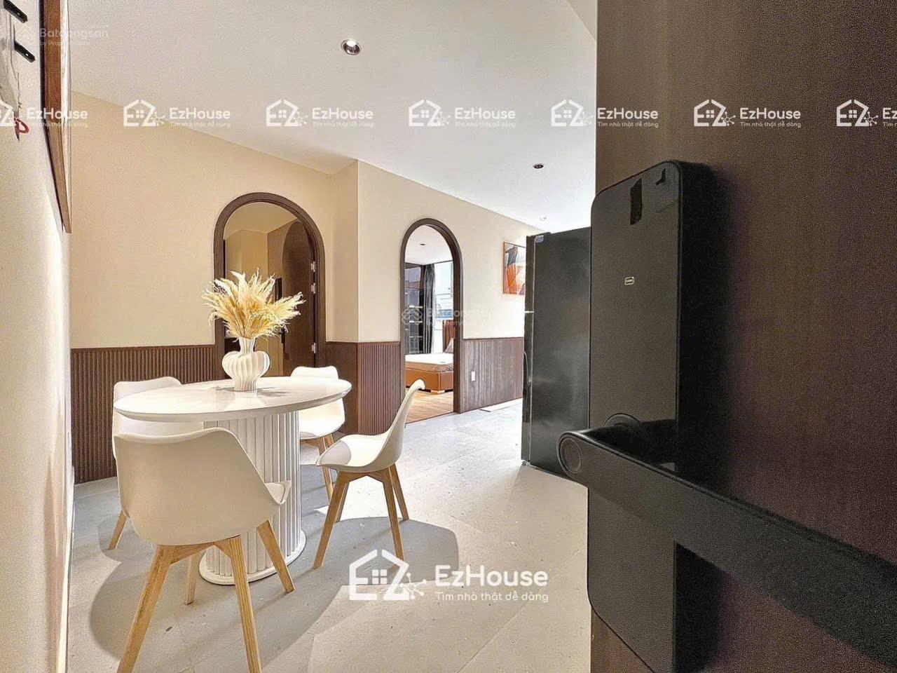 Tổng hợp 2 phòng ngủ full nội thất thang máy ban công hot nhất khu vực