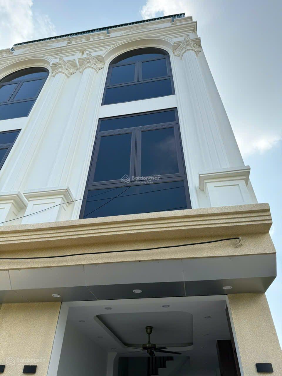 Bán nhà 42m² xây mới 3 tầng, ngõ thông kinh doanh cực tiện, giá chỉ 4 tỷ tại phường Chương Mỹ Bán nhà 42m² xây mới 3 tầng, ngõ thông kinh doanh cực tiện, giá chỉ 4 tỷ tại phường Chương Mỹ