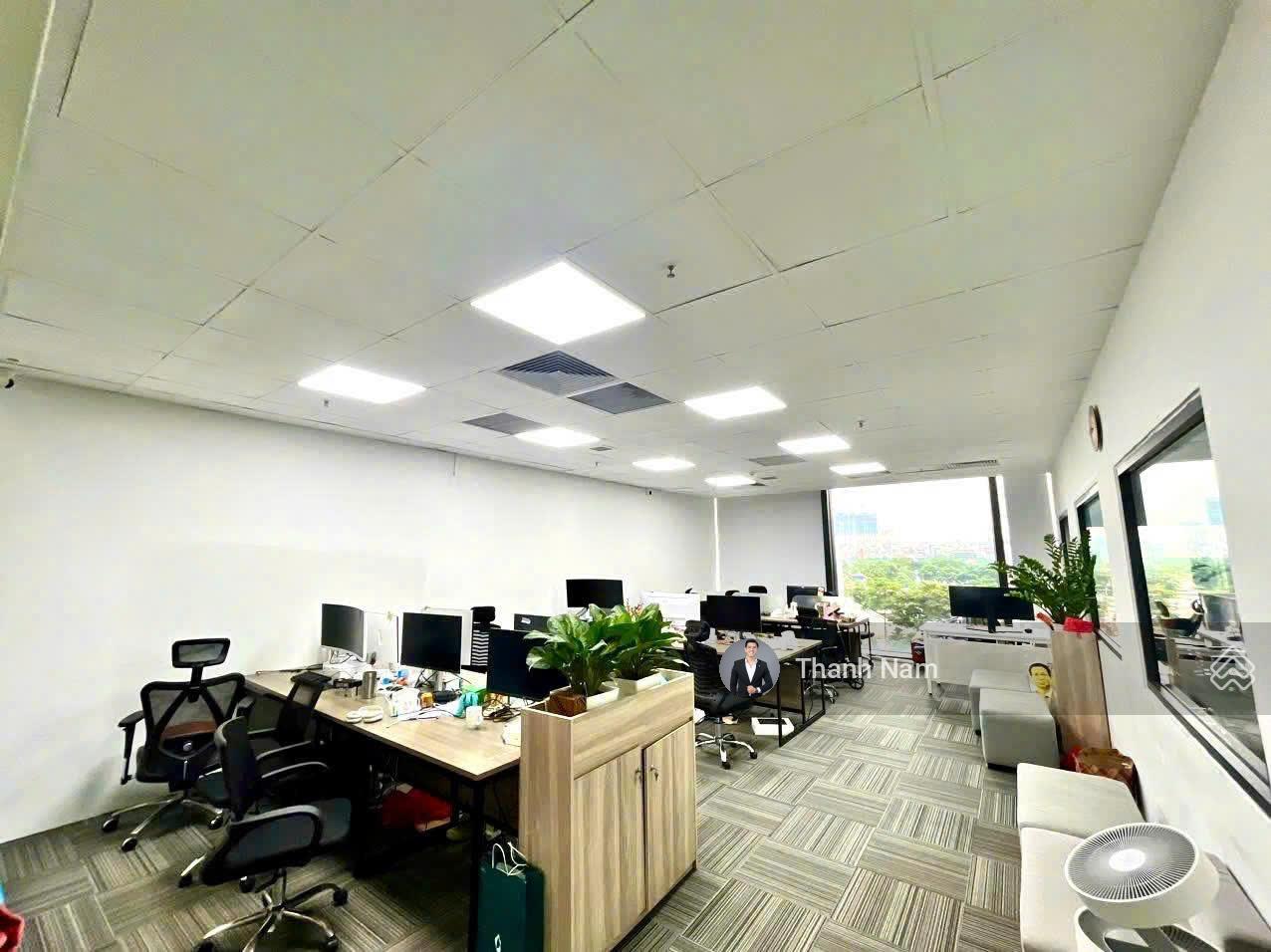 Cho thuê văn phòng tòa Dolphin Plaza 6 Nguyễn Hoàng, Mỹ Đình DT 915m2 cắt linh hoạt - có nội thất