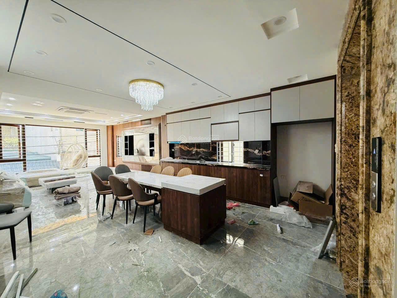 CẦN BÁN NHÀ CỔ LINH LONG BIÊN HÀ NỘI.