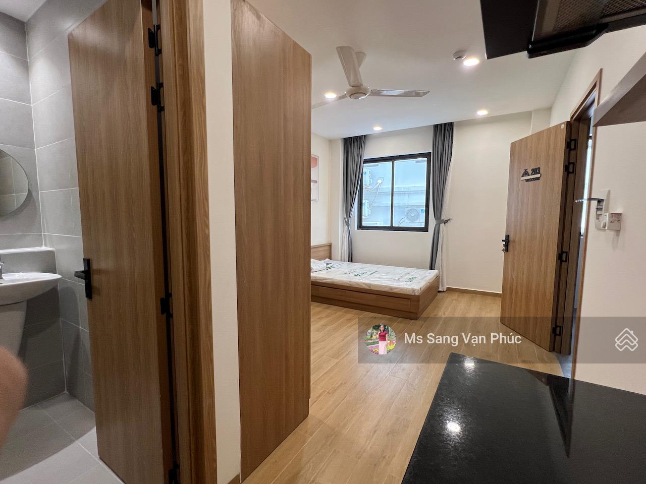 Căn hộ studio 30m2 - cửa sổ lớn ở Vạn Phúc. Nhà mới 100%, nội thất đẹp, tự do, thang máy. Giá 8 tr