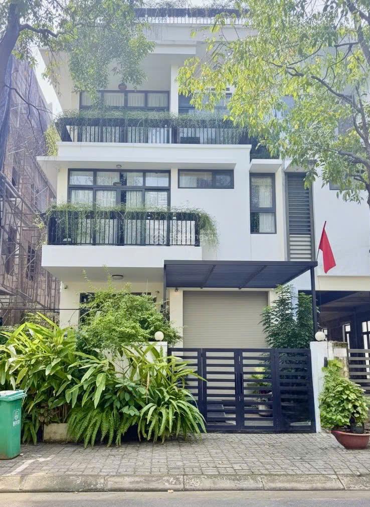 Đông Tăng Long - bán căn song lập DT 8x21m vị trí đẹp nhà hoàn thiện nội thất đẹp 13 tỷ. 0909 483 ***