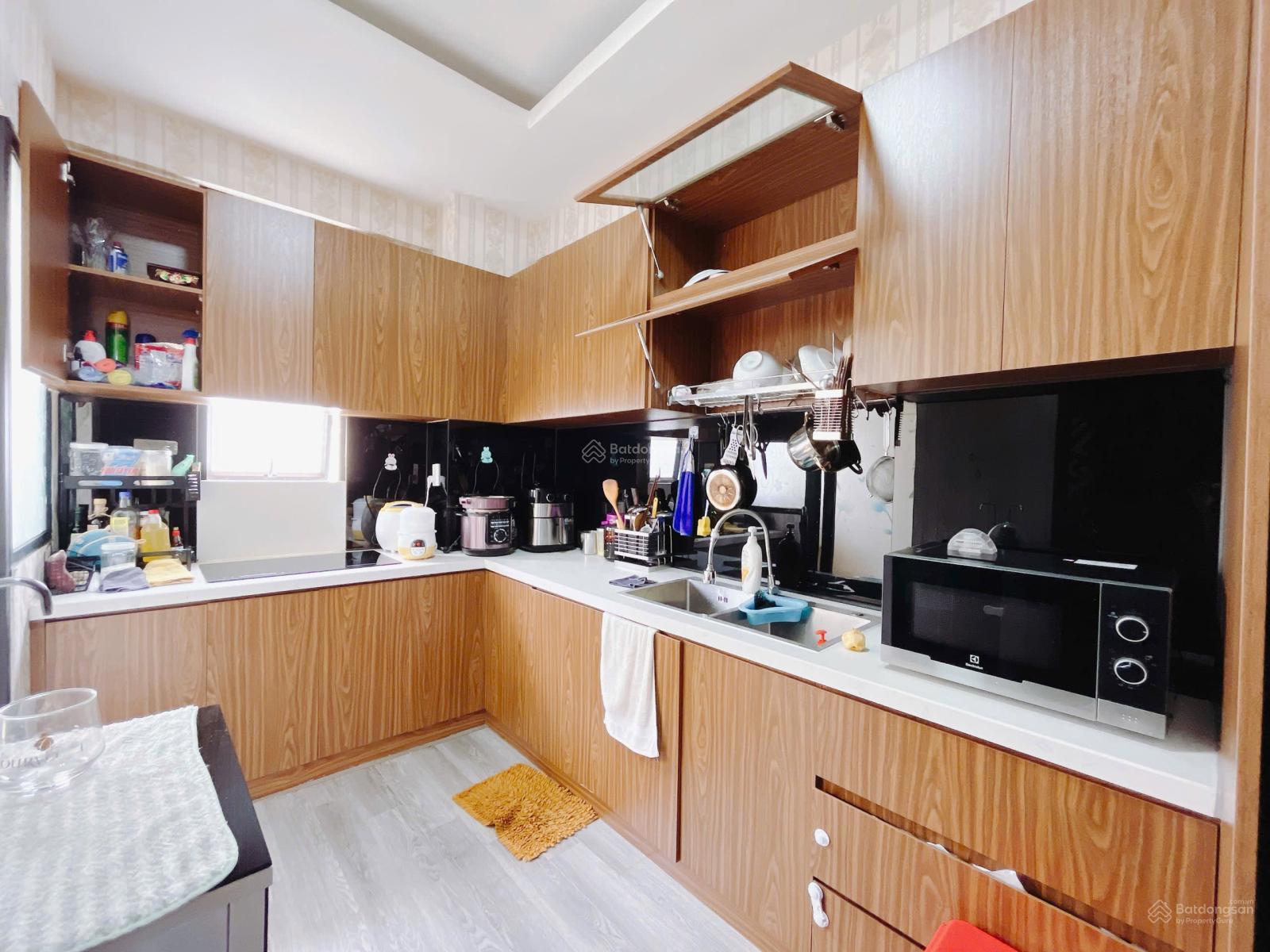 Cho thuê CC 4PN 4WC, 160m2 tại The Era Town, Q7, HCM, giá siêu hời 18 triệu VND