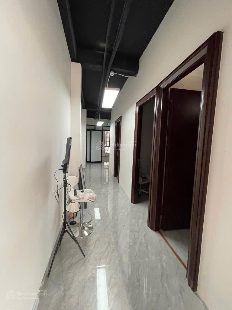Bán nhà biệt thự 6PN, 7WC, 100m2 tại Louis City Hoàng Mai, giá 37,9 tỷ VND