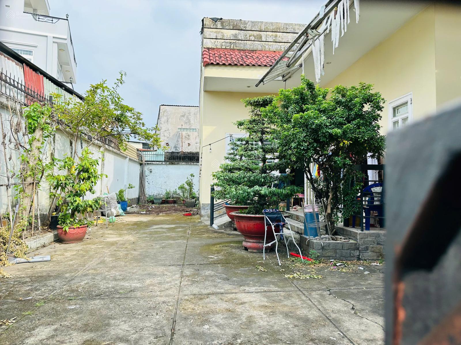 Chủ định cư bán gấp đất xây biệt thự 250m2, Linh Trung khu phân lô, 12 x 21m, chỉ 20,6 tỷ