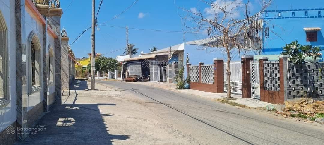 Đất mặt tiền Lưu Chí Hiếu TT Long Hải Brvt gần bãi tắm Dinh Cô - 0932 698 ***