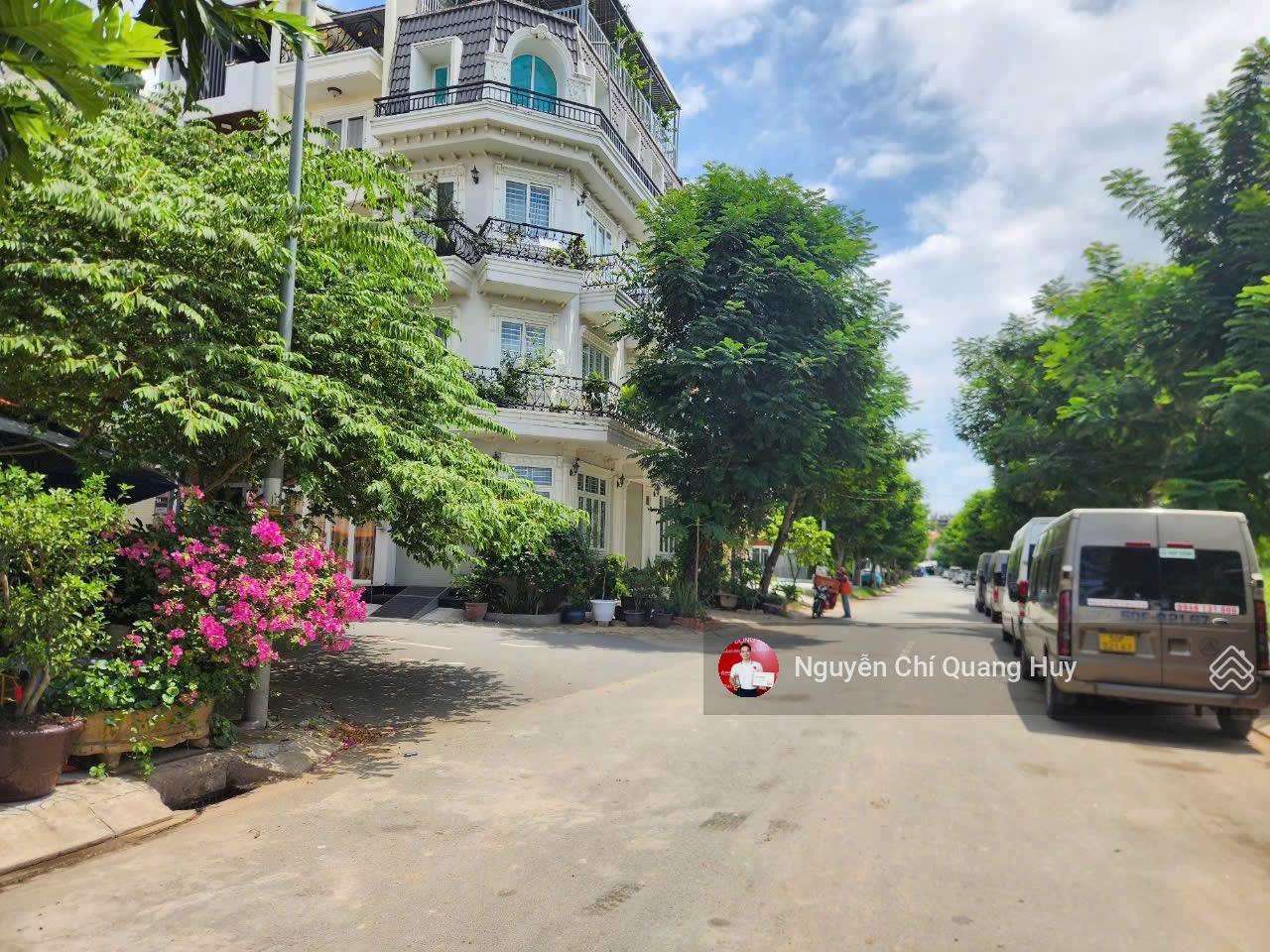 Lô Góc 2 mặt tiền đường rộng 16m Khu dân cư Hoàng Quốc Việt Q7 - 4m x 14m sổ hồng riêng Giá 8,5 tỷ